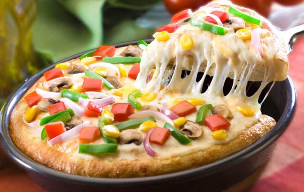 pizza-hut-ahmedabad-offer-flat-30-off-on-ala-carte-menu